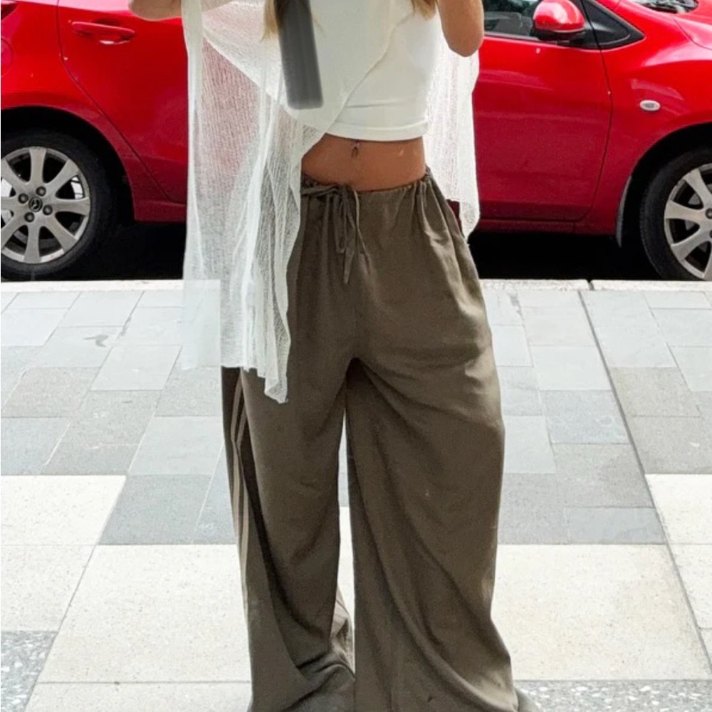 White Fox Boutique Olive Wide Leg Drawstring Pants - Picture 3 of 3